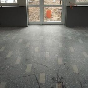 Sanierung von Betonwerkstein nach Umbau - Stadtwall Schule in Achim-Üsen vorher